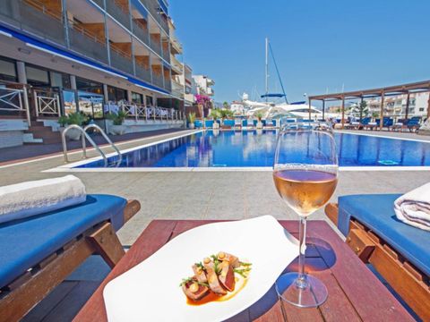 Pierre & Vacances Hotel Port Salins Empuriabrava - Girona