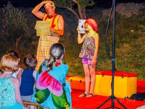 Domaine de Chadeyron - Camping et gîtes - Ardèche