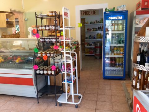 Camping le Domaine de Chanteraine   - Var