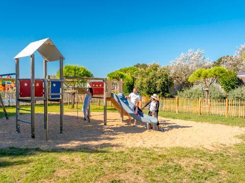 Camping Paradis A La Corniche - Charente-Maritime