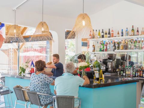 Camping Les Pins - Pyrénées-Orientales