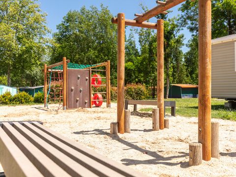 Camping Le Château de Galaure - Drôme
