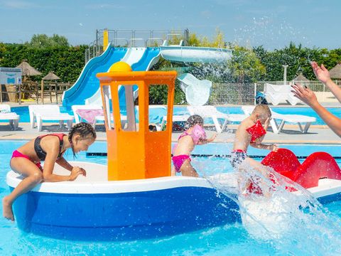 Camping Le Château de Galaure - Drôme