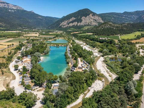 Camping le Lac Bleu - Ciela Village - Drôme
