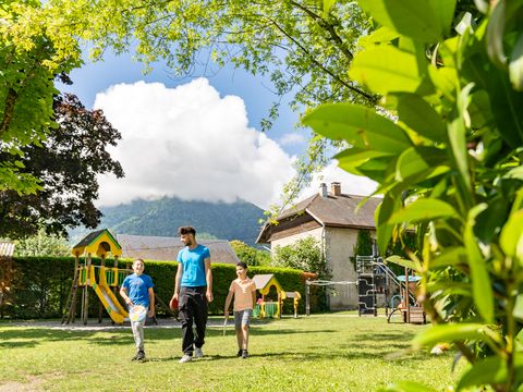 Camping Romanée - la Ferme de la Serraz - Haute-Savoie