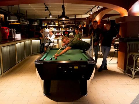 Camping Castell Montgri - Girona