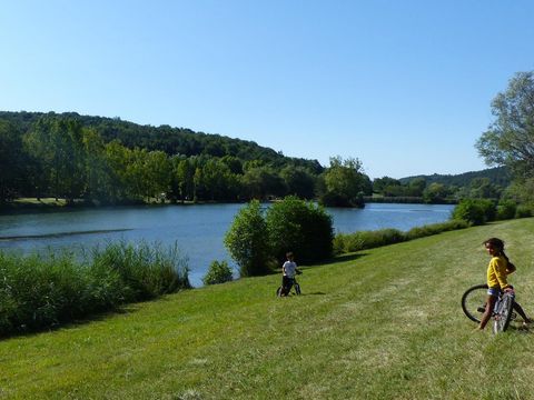 Camping Domaine du Lac - Dordogne