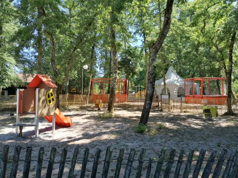 Camping Val de l'Eyre - Gironde - Afbeelding N°2