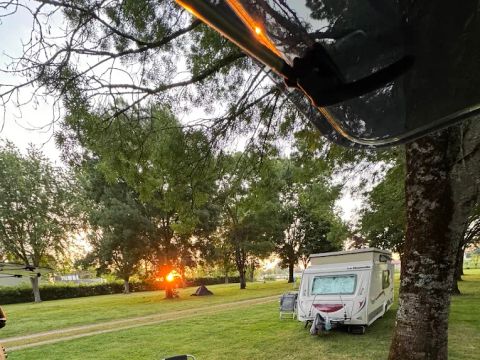 Camping de l'Arquebuse - Côte-d'Or - Afbeelding N°3