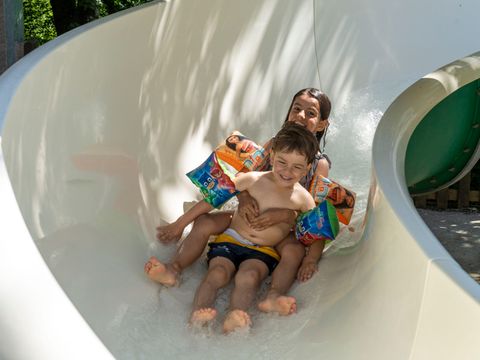 Camping Romanée - Les Grottes De Roffy - Dordogne
