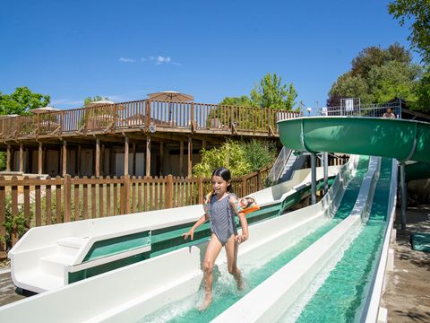 Camping Romanée - Les Grottes De Roffy - Dordogne