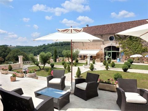 Camping Les Gorges Du Chambon - Ciela Village - Charente