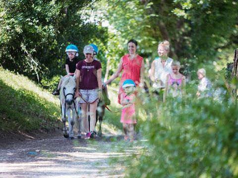 Camping Les Gorges Du Chambon - Ciela Village - Charente