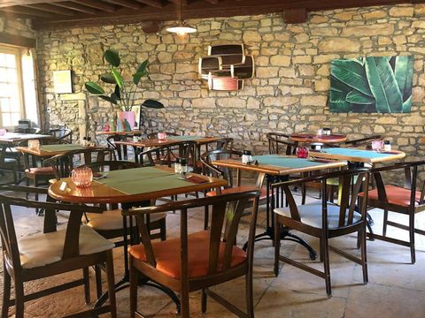 Camping Aux Rives du Soleil - Ain - Afbeelding N°5