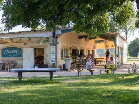 Camping Aux Rives du Soleil - Ain - Afbeelding N°3
