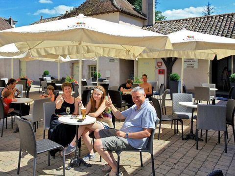 Camping Domaine du Château de l'Epervière  - Saône-et-Loire