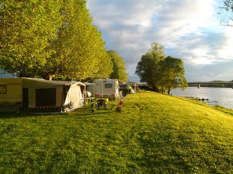 Camping La Clé de Saone - Saône-et-Loire - Afbeelding N°0