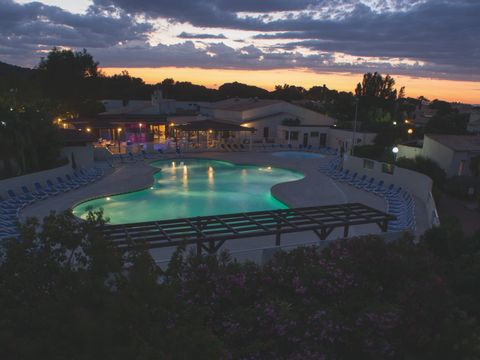 SOWELL RESIDENCES Les Lauriers Roses - Camping Hérault