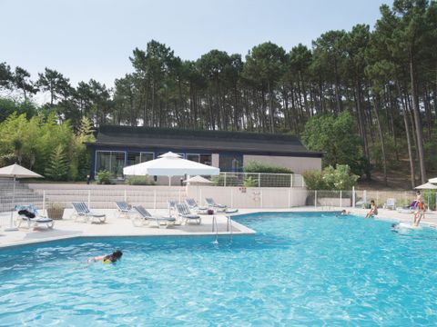 Domaine Les Cavales - Camping Gironde