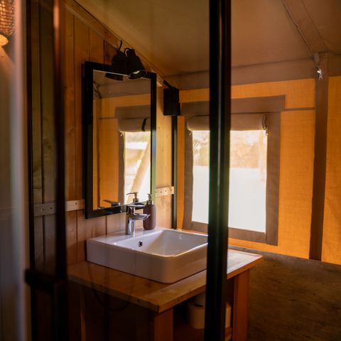 Safaritent 6 personen - Forest Lodge incl. sanitair