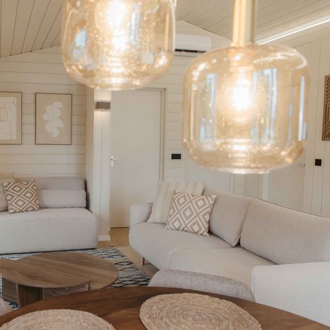 LODGE 5 personen - Panorama Lake House Scandi met hottub