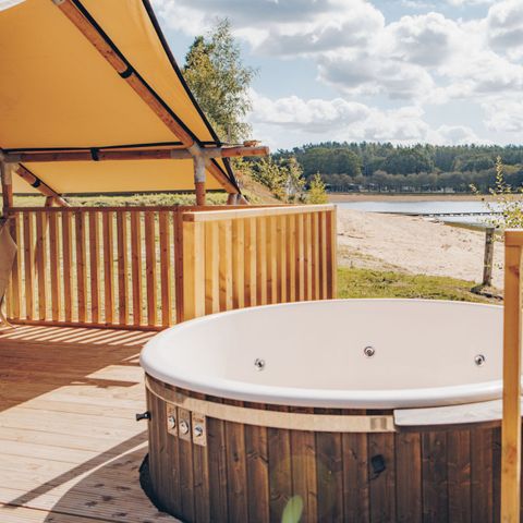 Safaritent 4 personen - Glamfield Lodge Deluxe met hottub