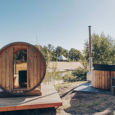 Lodge 6 personen - Lake View Scandi met Hottub & Sauna