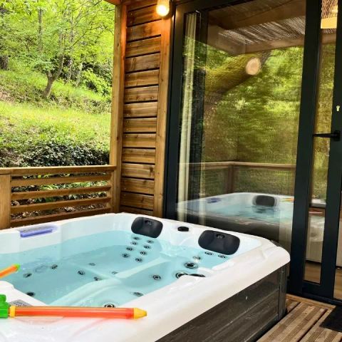 Stacaravan 5 personen - Cottage Pantaïa 3 Kamers 5 Personen Airconditioning + TV + Jacuzzi