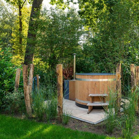 LODGE 4 personen - Tiny met Hottub