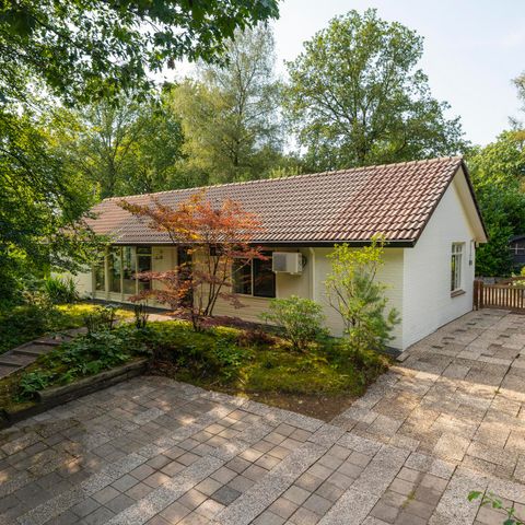 Groepsaccommodatie 12 personen - Villa met Hottub