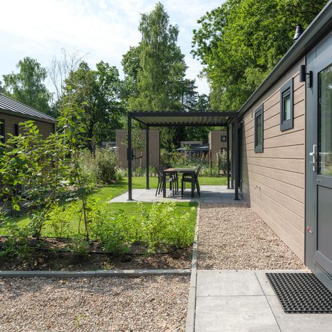 LODGE 6 personen - Doornenburg Lodge Comfort met Hottub & Sauna 