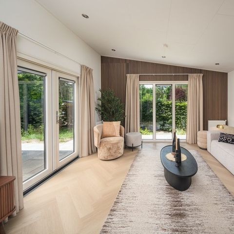 Lodge 4 personen - Loevestein Deluxe met Hottub & Sauna