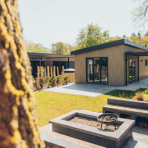 Lodge 5 personen - Loevestein Deluxe met Hottub