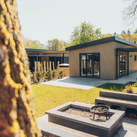 Lodge 5 personen - Loevestein Deluxe met Hottub