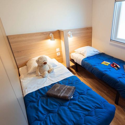 Stacaravan 4 personen - Exclusief - 2 slaapkamers - 2 doucheruimtes - Airconditioning.