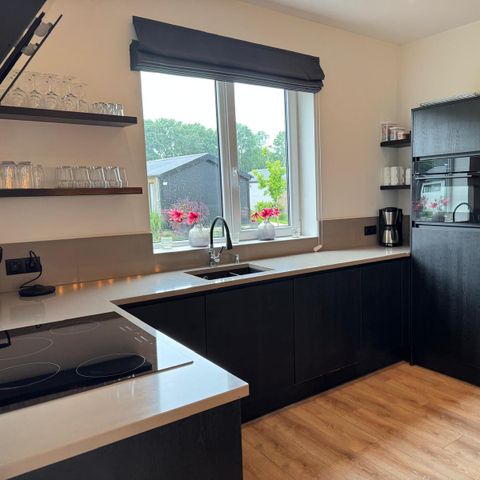 VAKANTIEHUIS 10 personen - Maas Villa Wellness