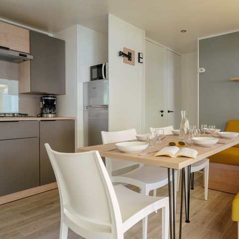 Stacaravan 6 personen - Mobile-home | Premium | 3 slaapkamers | 6 pers. | Verhoogd terras | 2 badkamers | Airconditioning.