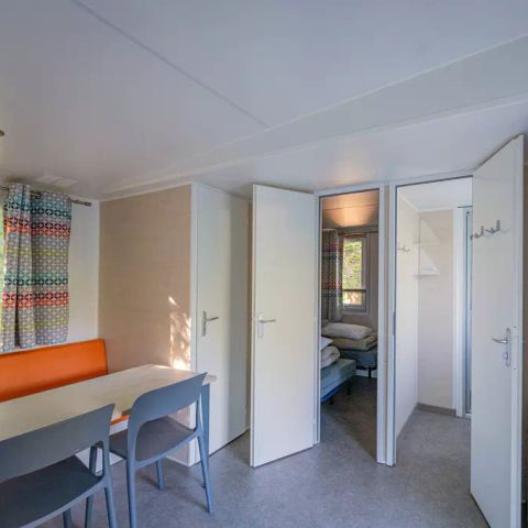 Bungalow 6 personen - Mobile-home | Comfort | 2 Slaapkamers | 4/6 Pers. | Verhoogd terras | 1 Badkamer | Airconditioning.