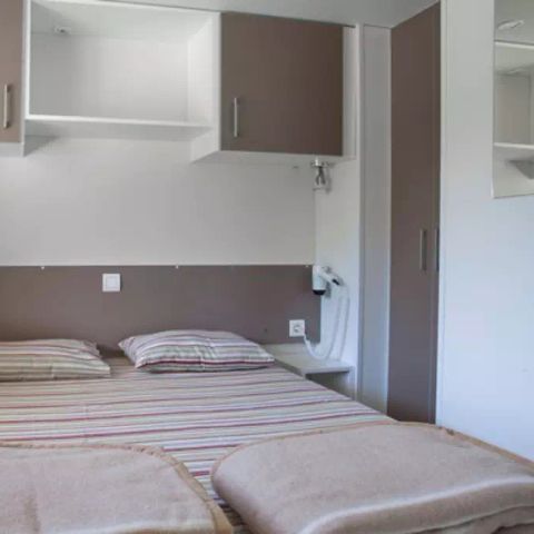 Bungalow 6 personen - Stacaravan | Classic | 2 slaapkamers | 4/6 pers. | Verhoogd terras | 1 badkamer | Airconditioning.