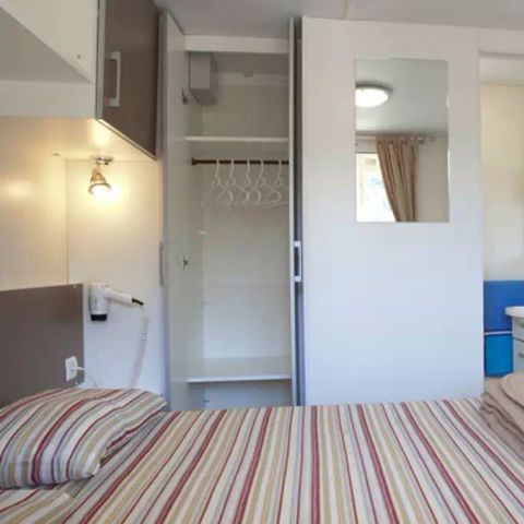 Bungalow 6 personen - Stacaravan | Classic | 2 slaapkamers | 4/6 pers. | Verhoogd terras | 1 badkamer | Airconditioning.