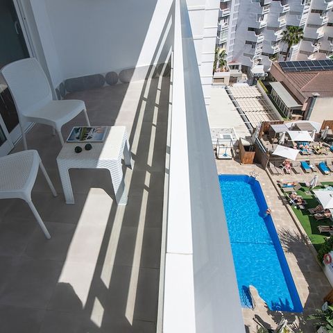 Slaapkamer 3 personen - Junior Suite - Zeezicht - Balkon