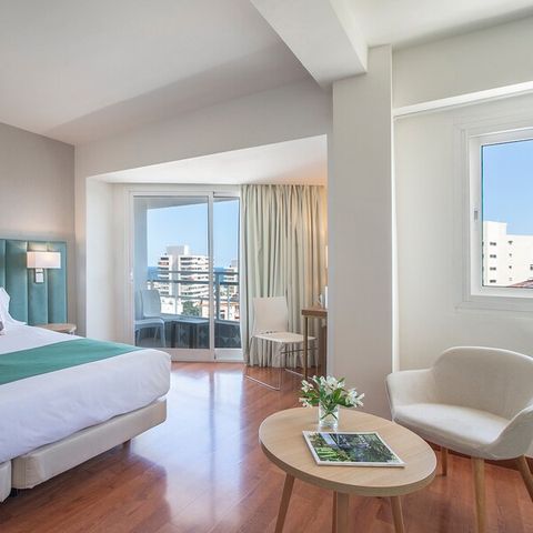 Hotelkamer 3 personen - Junior Suite - Zeezicht - Balkon