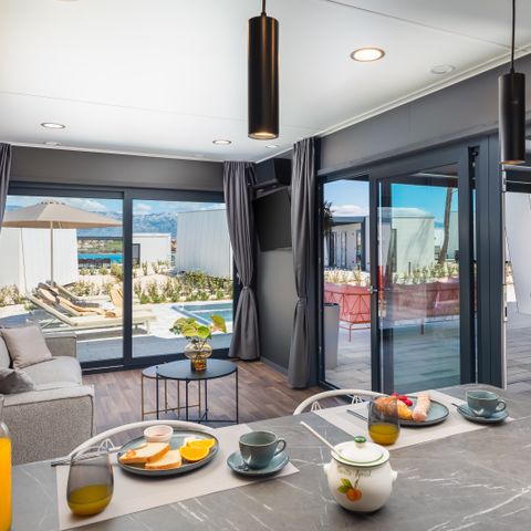 Stacaravan 4 personen - Luxe Glamping Villa met privé zwembad