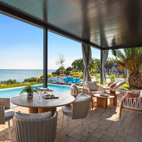 Stacaravan 4 personen - Luxe Vakantiehuis met zeezicht en privé zwembad