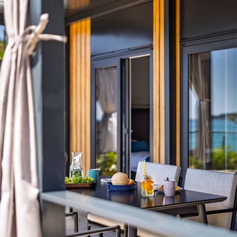 Stacaravan 4 personen - Luxe Vakantiehuis