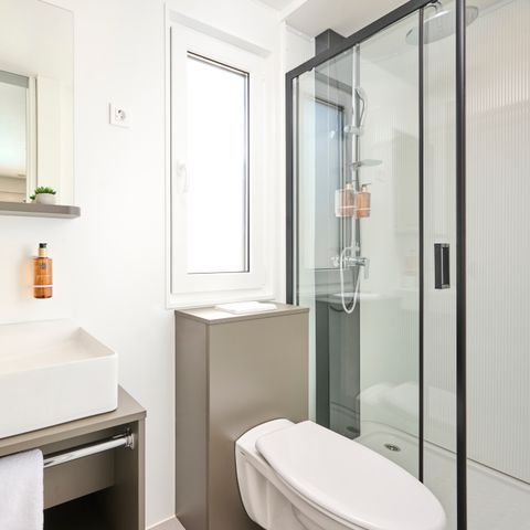 Stacaravan 4 personen - Amber Sea Luxe Vakantiehuis met privé zwembad