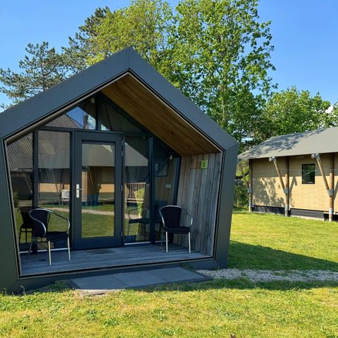 Tiny House 2 personen - Met hottub