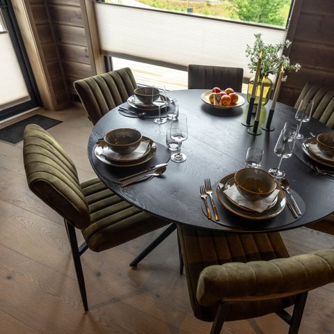 VAKANTIEHUIS 6 personen - Saga Hytte With Sauna, Hot Tub & Water View