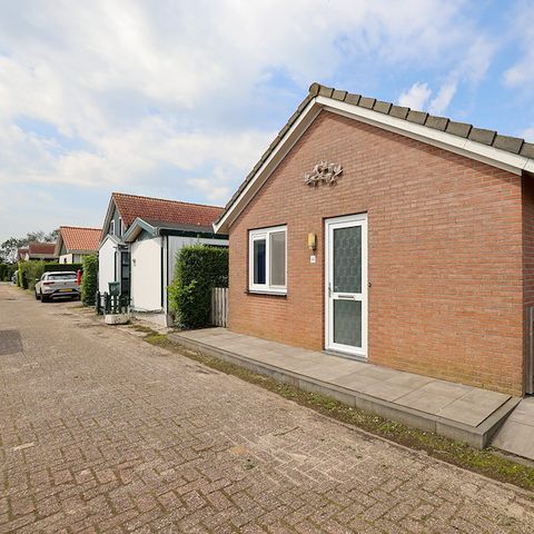 Bungalow 3 personen - Zwanenbloem - Essenlaan 040