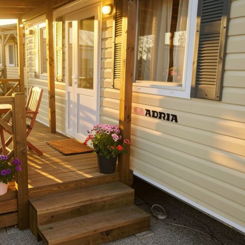 Stacaravan 7 personen - Stacaravan Malta Wonen 400